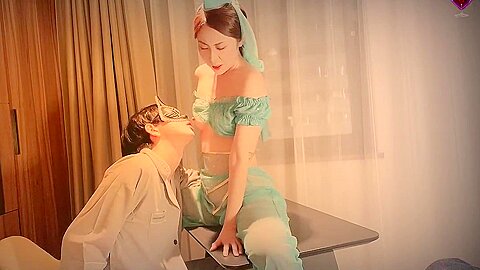 (1/4) Beautiful Lady With Arabian Costume Comes Into Heat By Hot Kiss And Sexy Smell Of His Dick