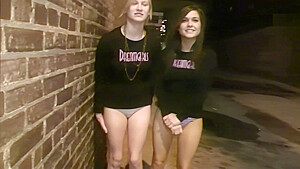 Best friends in panties – DreamGirls
